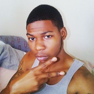 Meet your Posher, Deezy